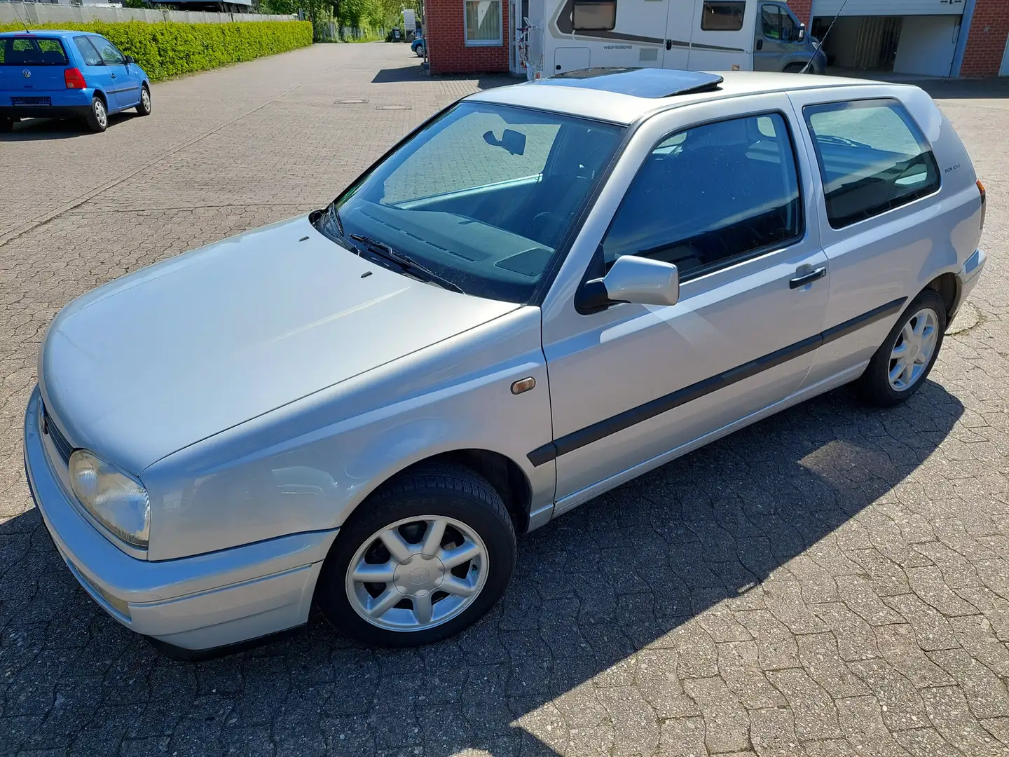 Volkswagen Golf 1.6 "Bon Jovi",el.GSD,LM,Sportsitze,gepflegt,75 PS Argento - 2
