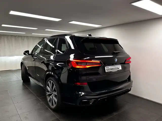 BMW X5 view 10