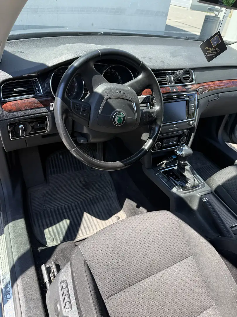 Skoda Superb 2.0 TDI 4x4 DSG Elegance - 2