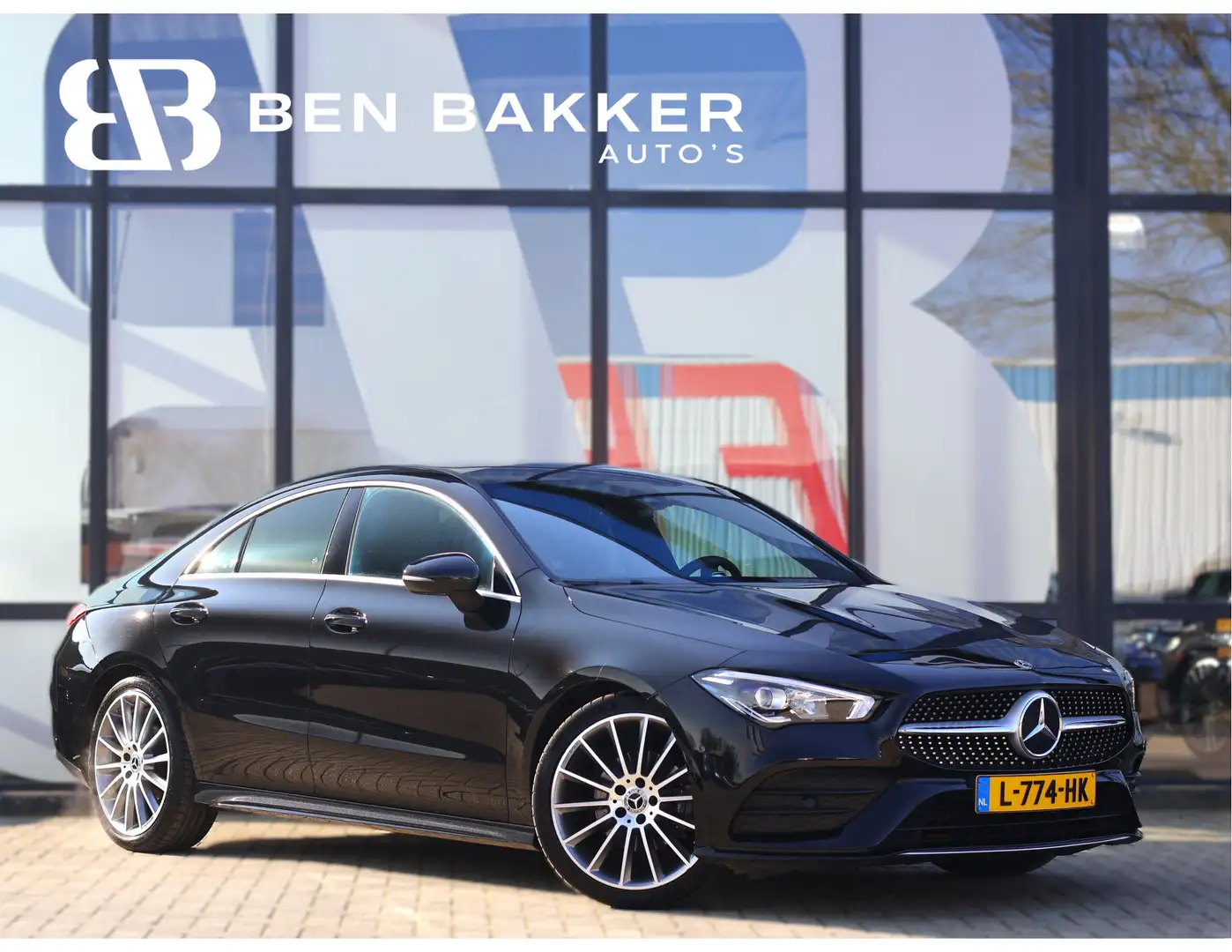 Mercedes-Benz CLA 180 AMG Line *Widescreen*Cruise*Sfeerverlichting*Stoel Zwart - 1