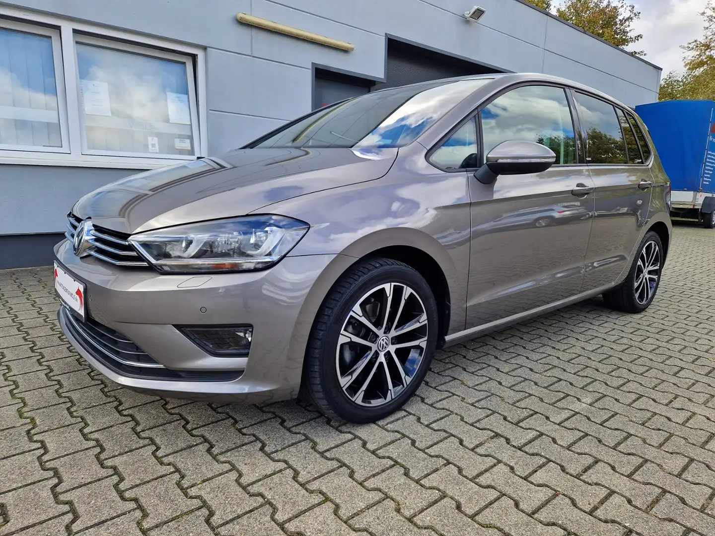 Volkswagen Golf Sportsvan VII Allstar 1,4TSI*AHK*Kamera*SHZ Grau - 2