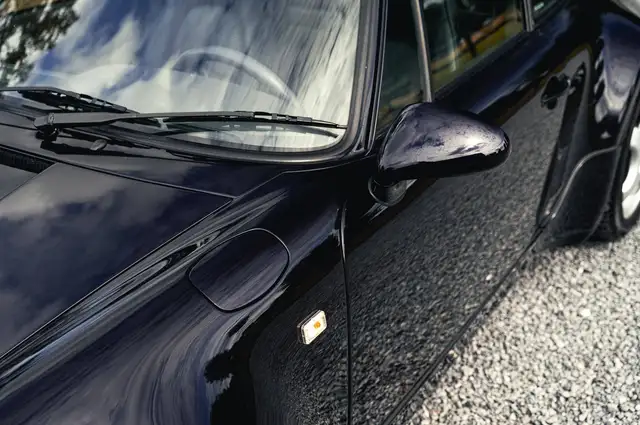 Porsche 911 view 24