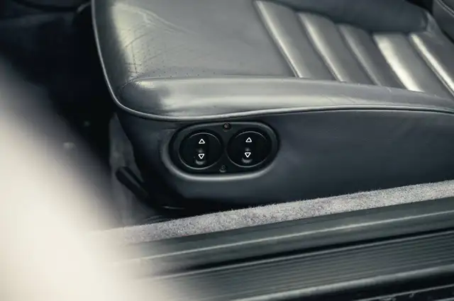 Porsche 911 view 13