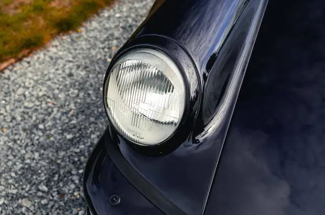 Porsche 911 view 21