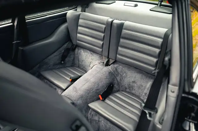 Porsche 911 view 5