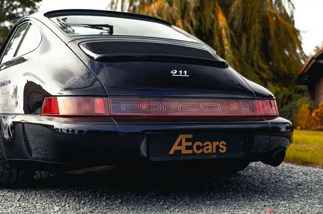 Porsche 911 view 20