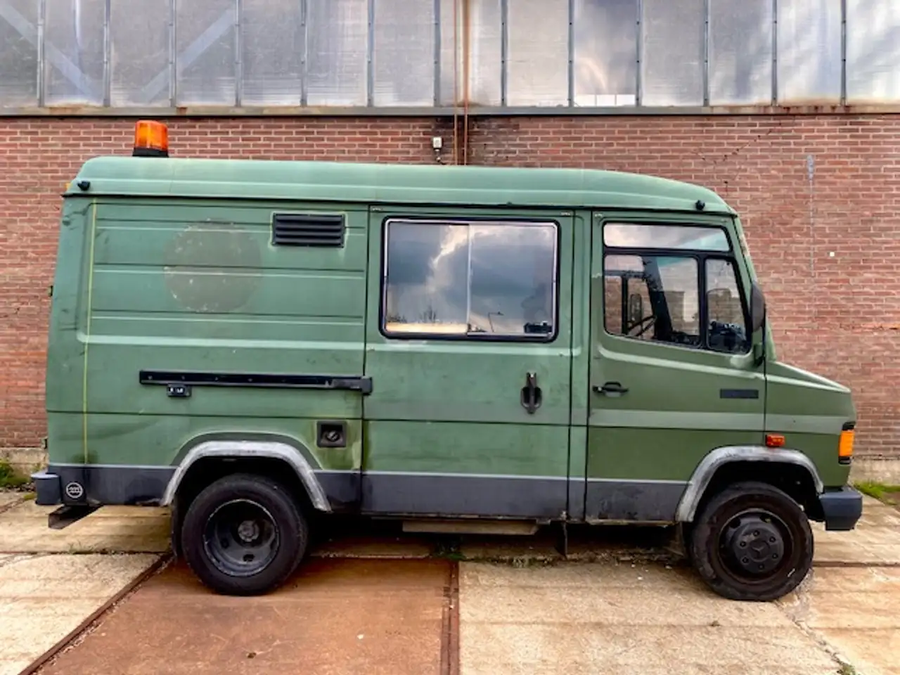 Mercedes-Benz T2 609D-KA T2, foto 1