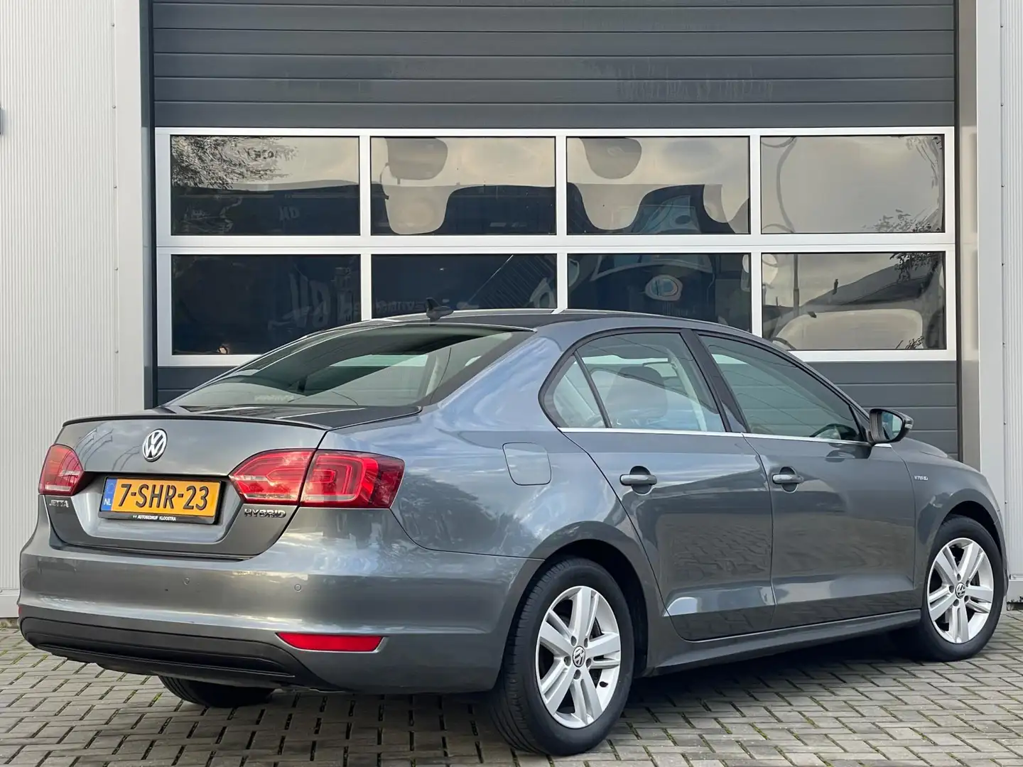 Volkswagen Jetta 1.4 TSI Hybrid Comfortline | Navi | PDC v+a | Clim Gris - 2