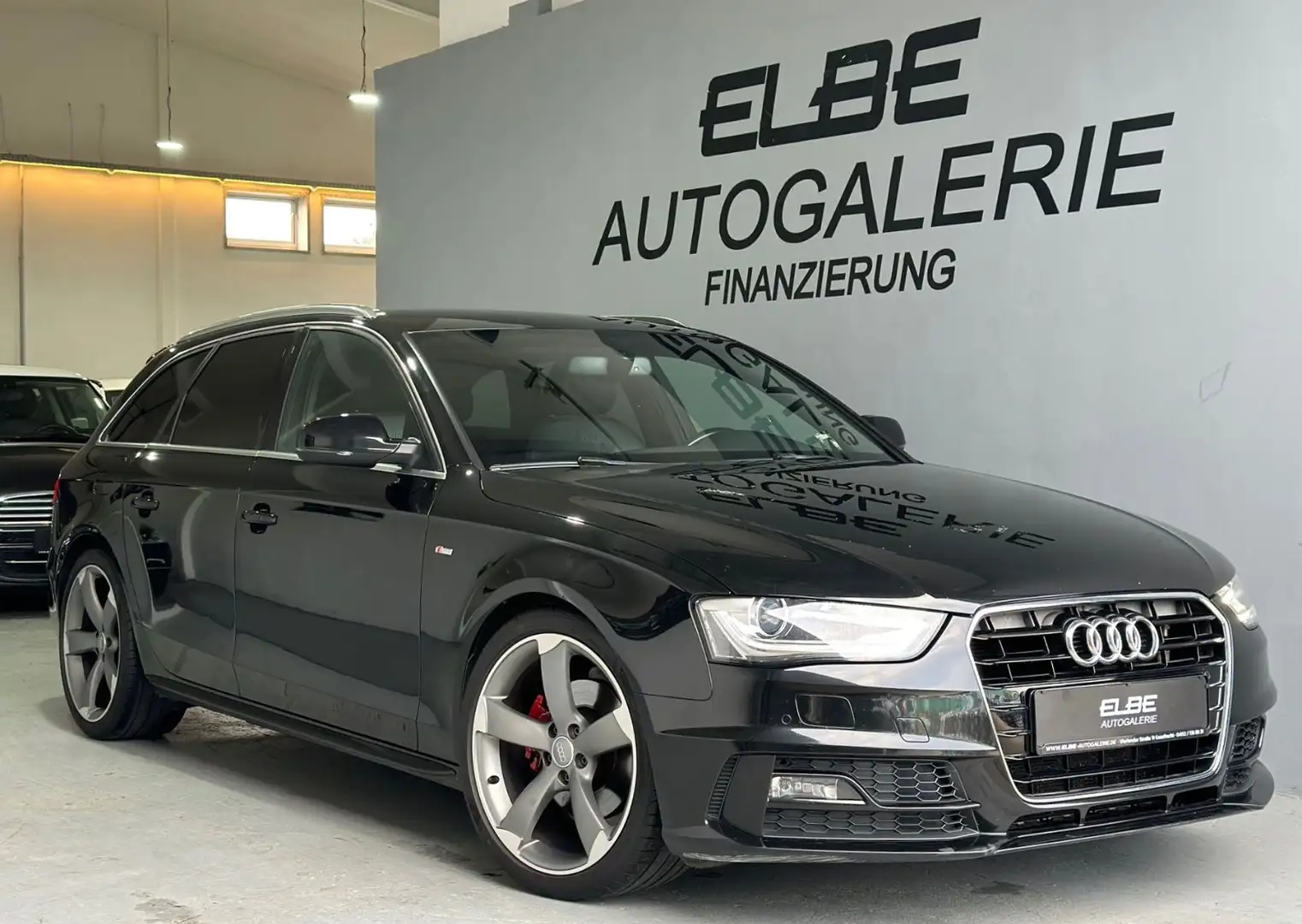 Audi A4 Avant 2.0 TDI S-Tronic S-LINE Sportpaket Plus Schwarz - 1