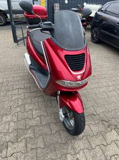 Buy Peugeot Elyseo 125 used - AutoScout24