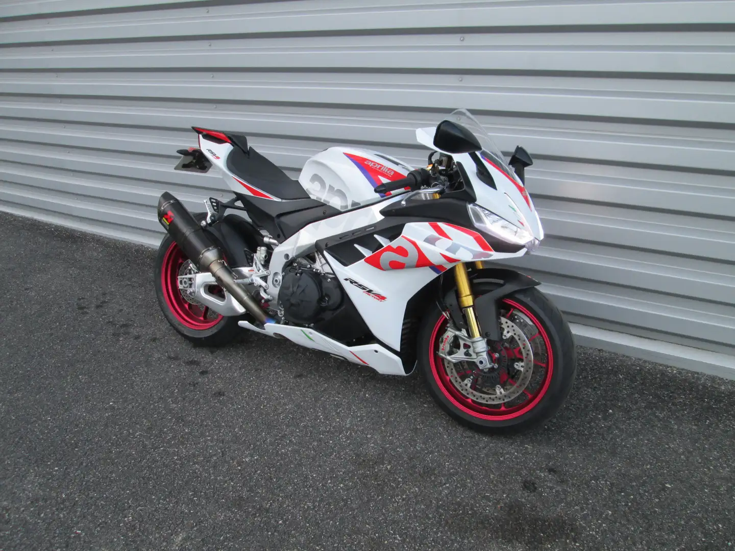 Aprilia RSV4 Alb - 1