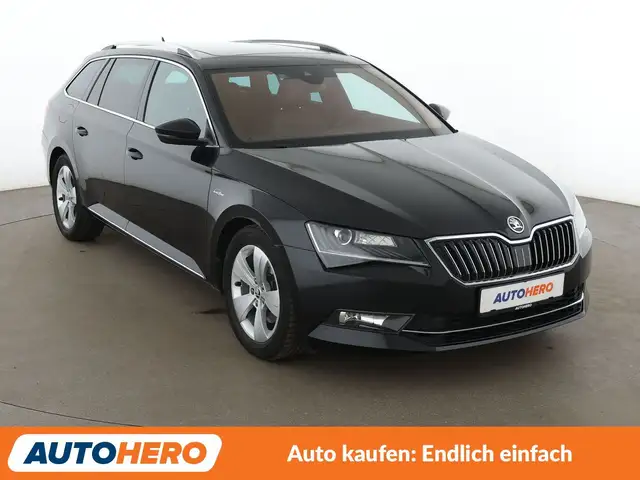Skoda Superb view 8