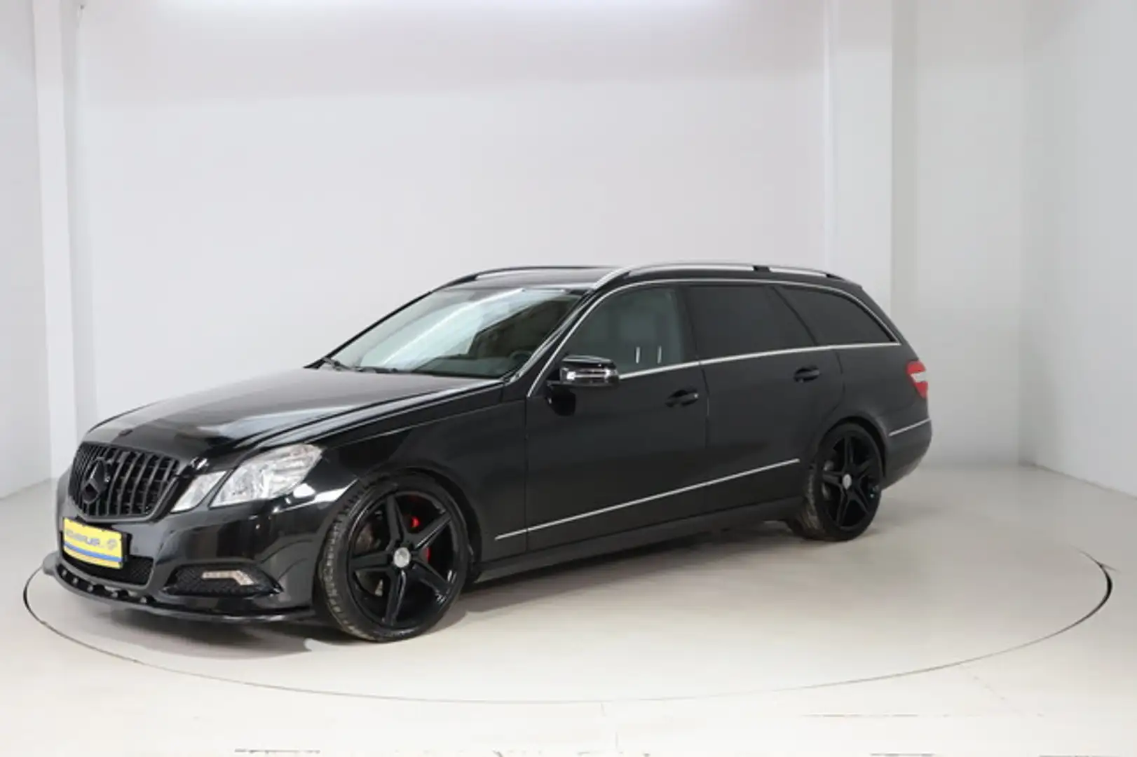 Mercedes-Benz E 350 CGI T BlueEFFICIENCY * Navi * Sitzhzg. * Noir - 1