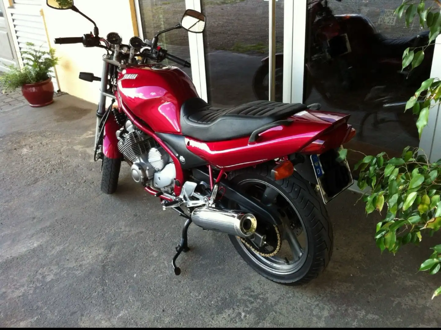 Yamaha XJ 600 N Червоний - 1