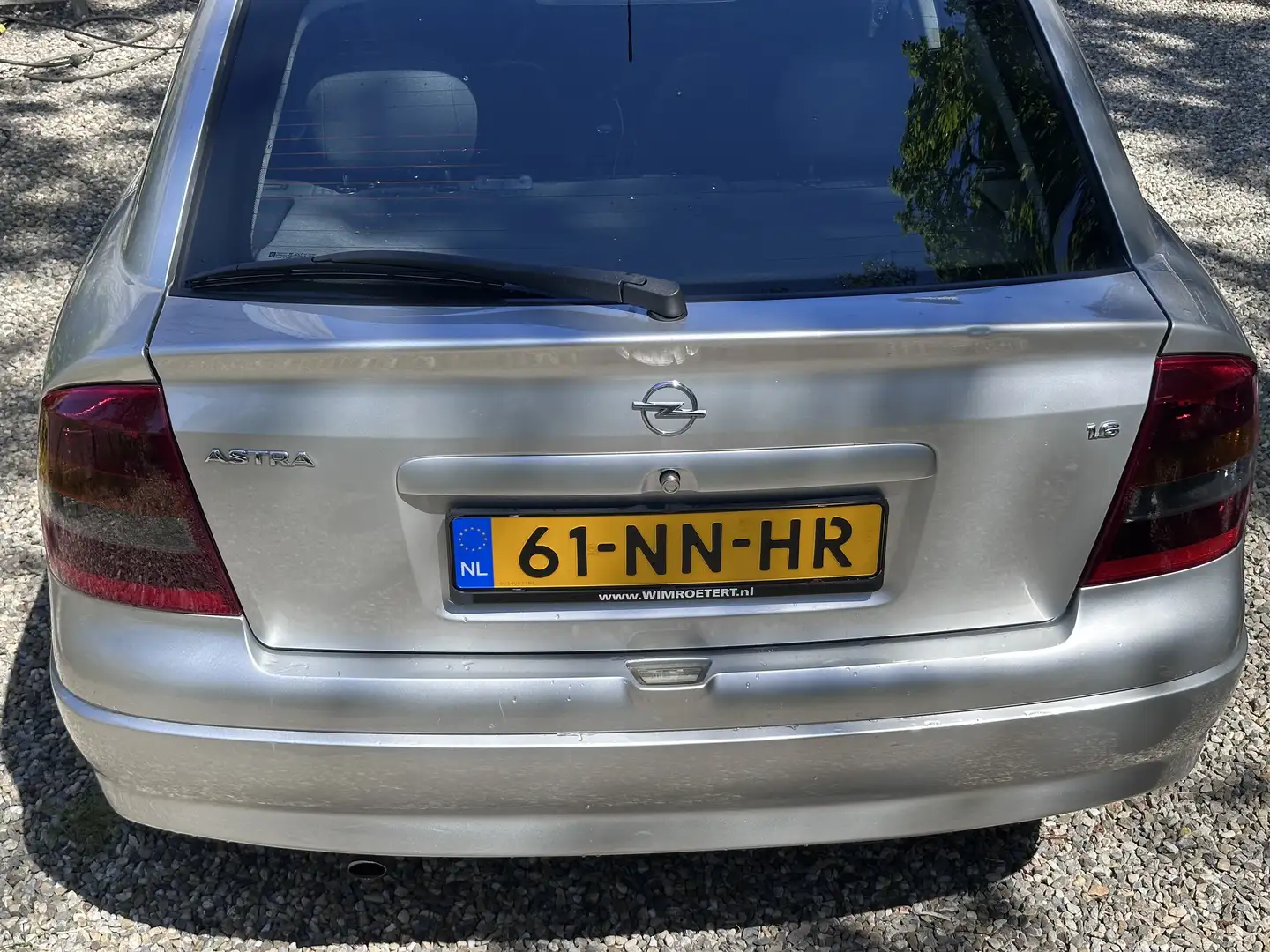 Opel Astra 1.6 Njoy Gris - 2