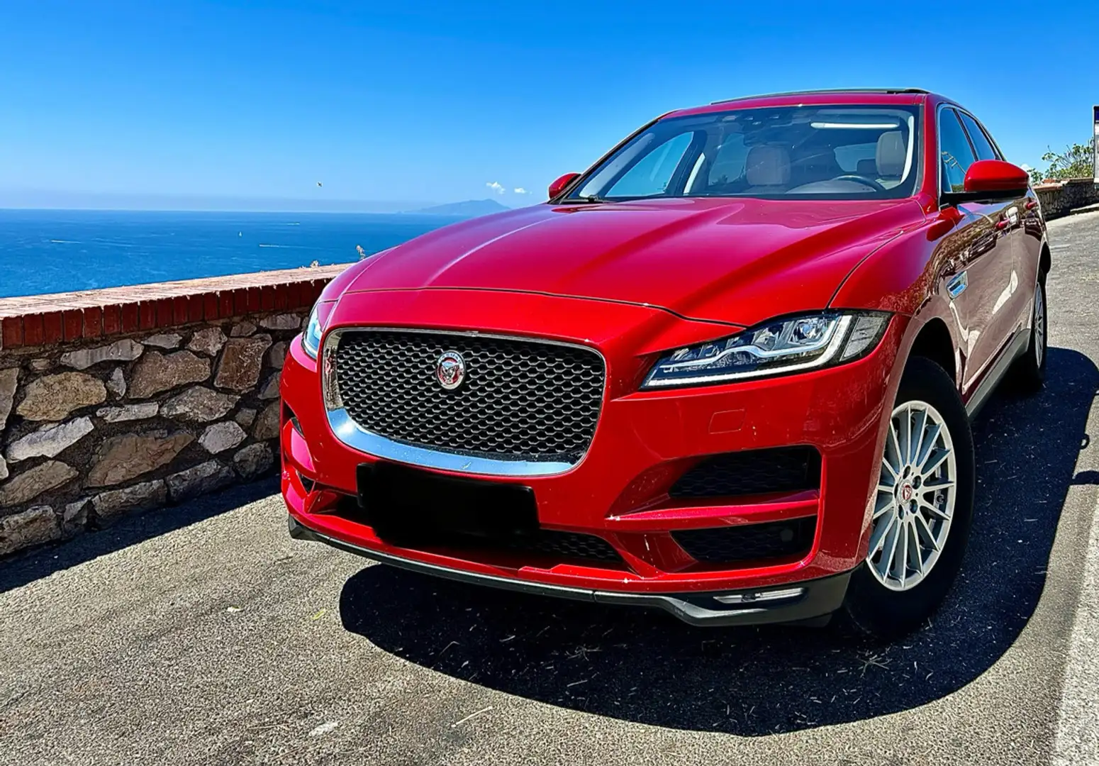 Jaguar F-Pace - 1