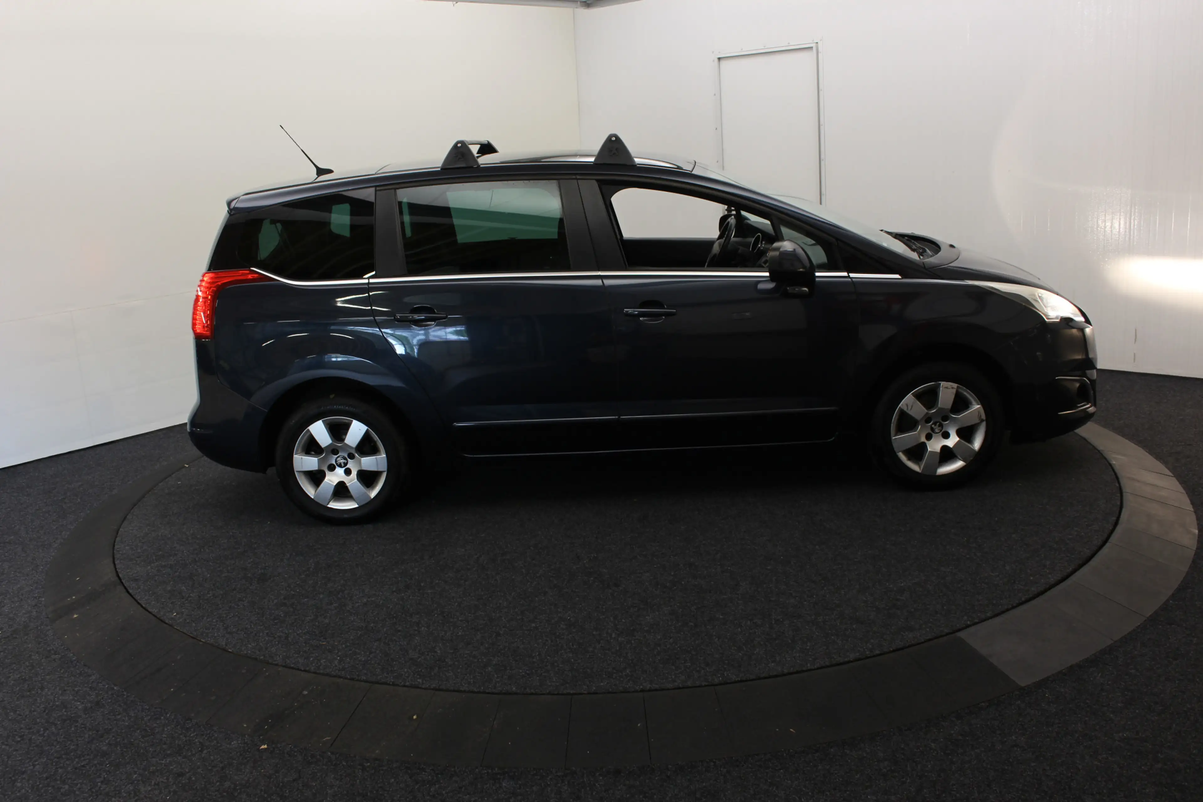 Peugeot 5008 1.2 PureTech Blue L 7p. Dealer onderh + distr verv — photo 12