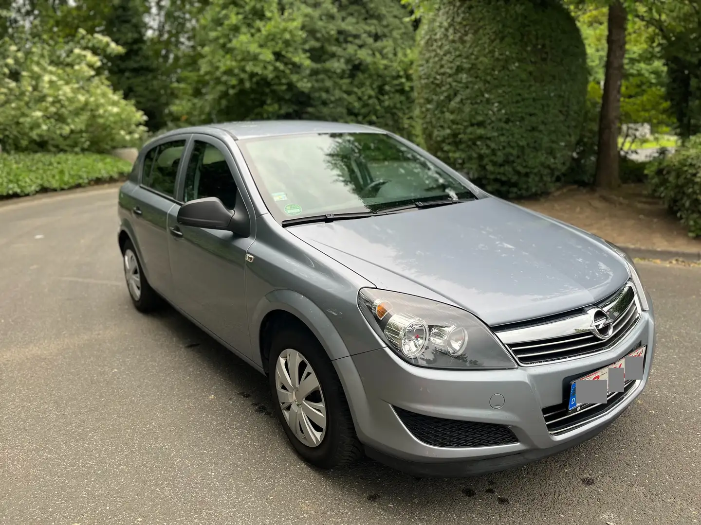 Opel Astra H Lim. 1.4 Automatik / 1. Hand / Klima Šedá - 2