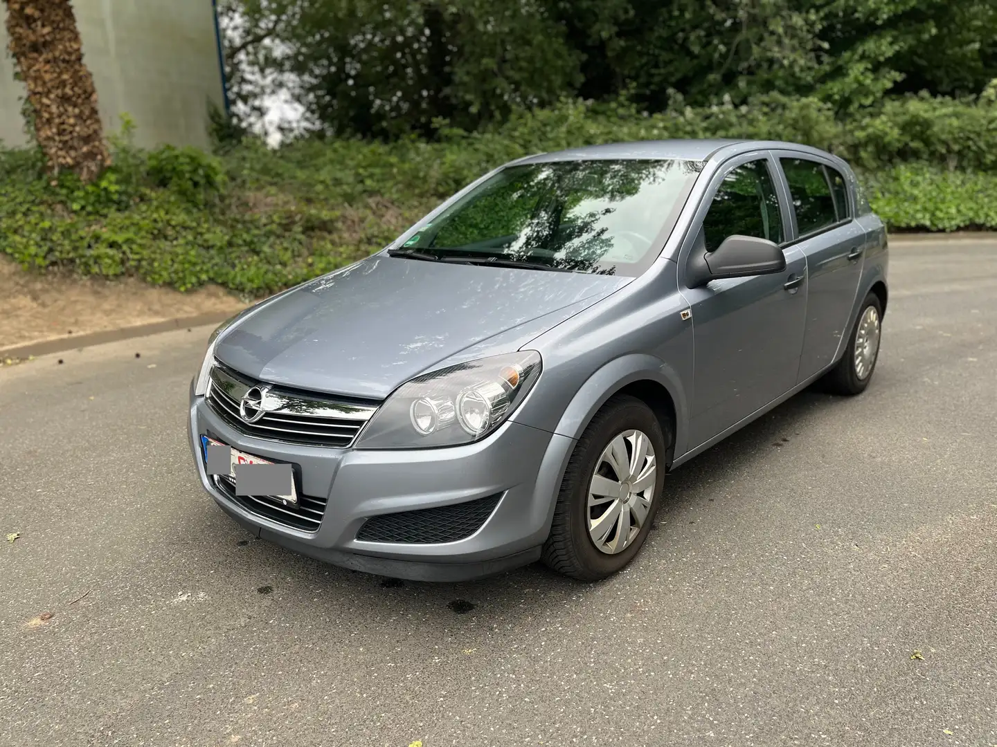 Opel Astra H Lim. 1.4 Automatik / 1. Hand / Klima Šedá - 1