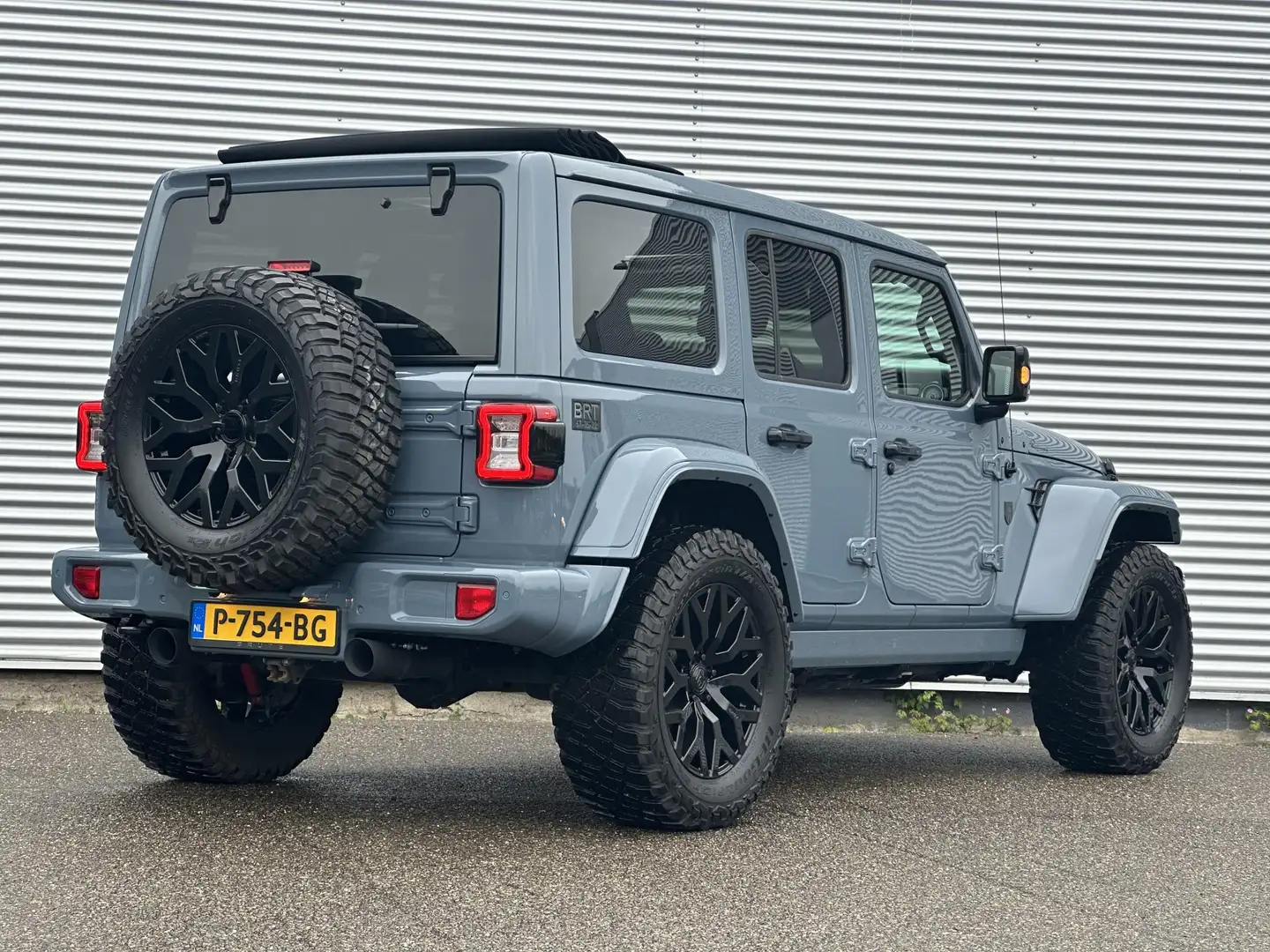 Jeep Wrangler Brute 4xe 380pk Rubicon Richmond Alpine, Dealer on Zwart - 2