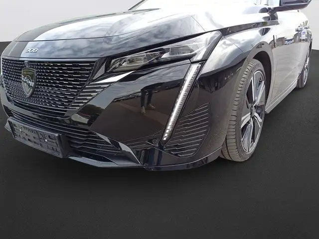 Peugeot 308 view 9