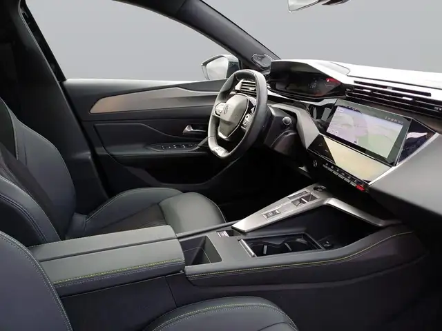 Peugeot 308 view 11