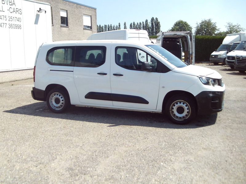 Peugeot Partner PARTNER1.2 BENZINNE DUB CAB.5 PL !!!MET SCHADE!!!!!!! — photo 3