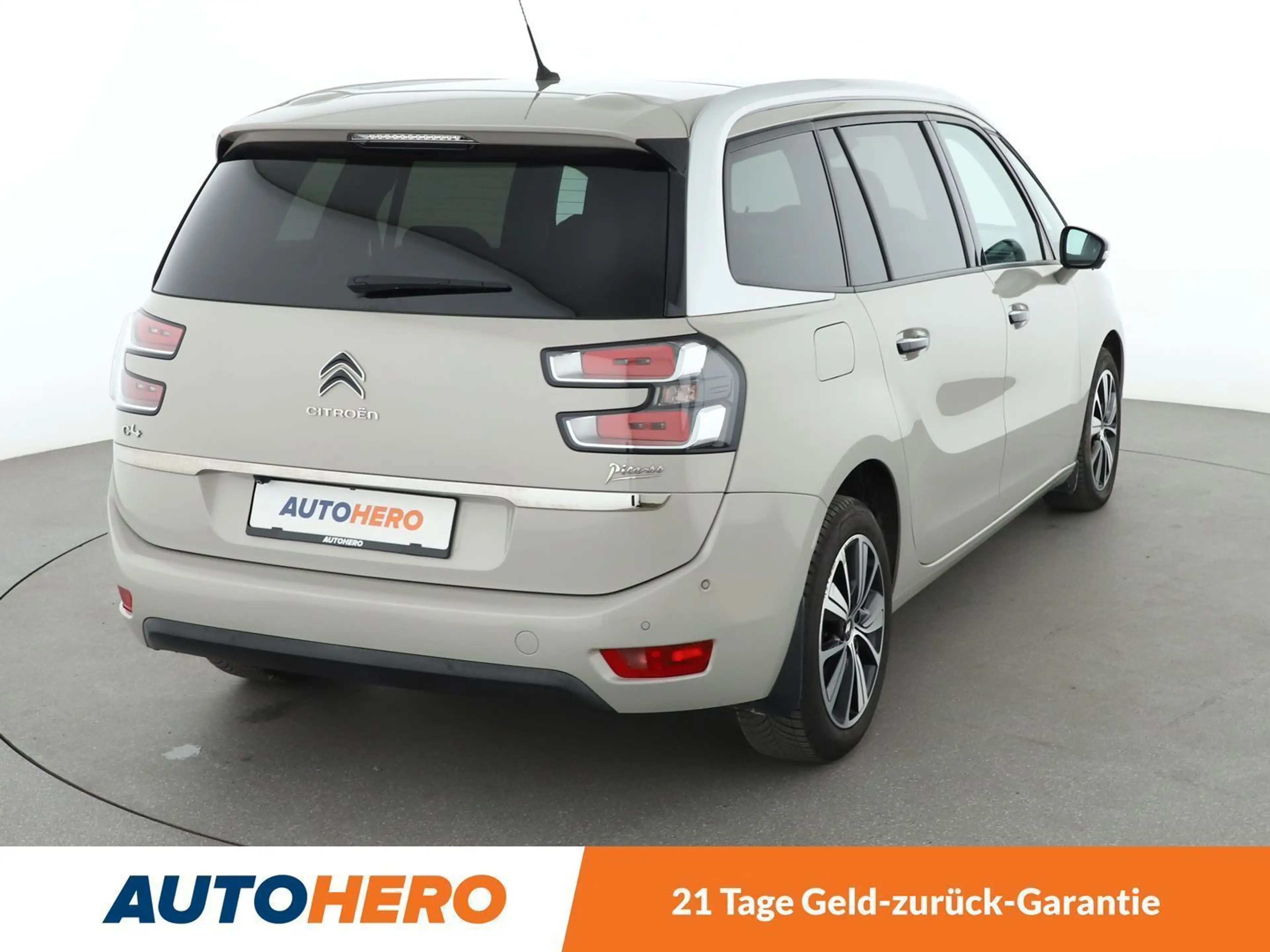 Citroen Grand C4 Picasso 1.6 THP Shine — photo 6