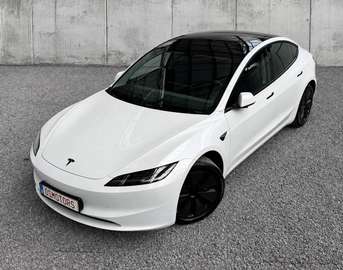 RWD | Premium versie | LFP Batterij | 4 nieuwe Pirelli banden!