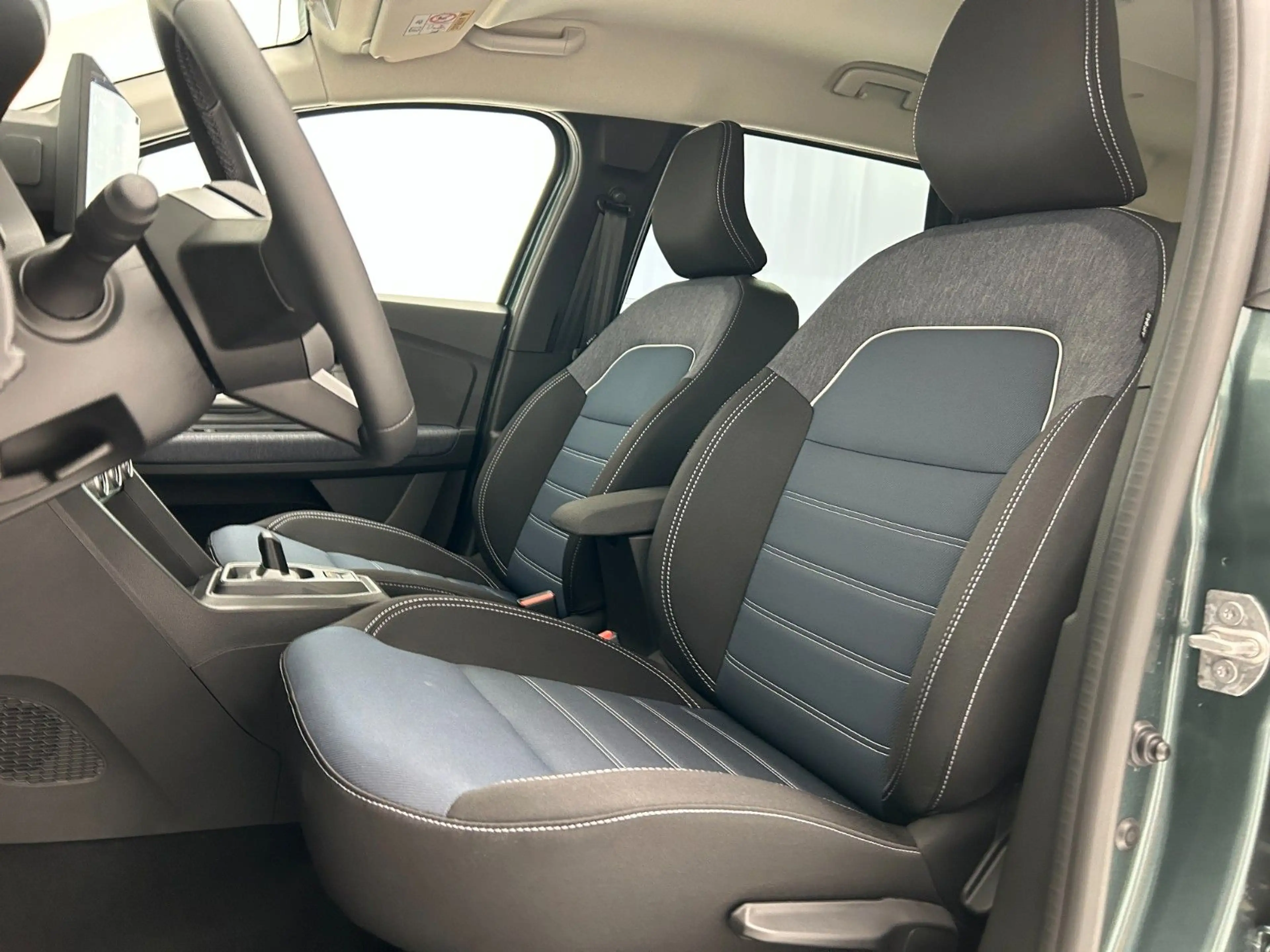 Dacia Jogger Journey hybrid 155 7-Sitzer 360° Navi — photo 15