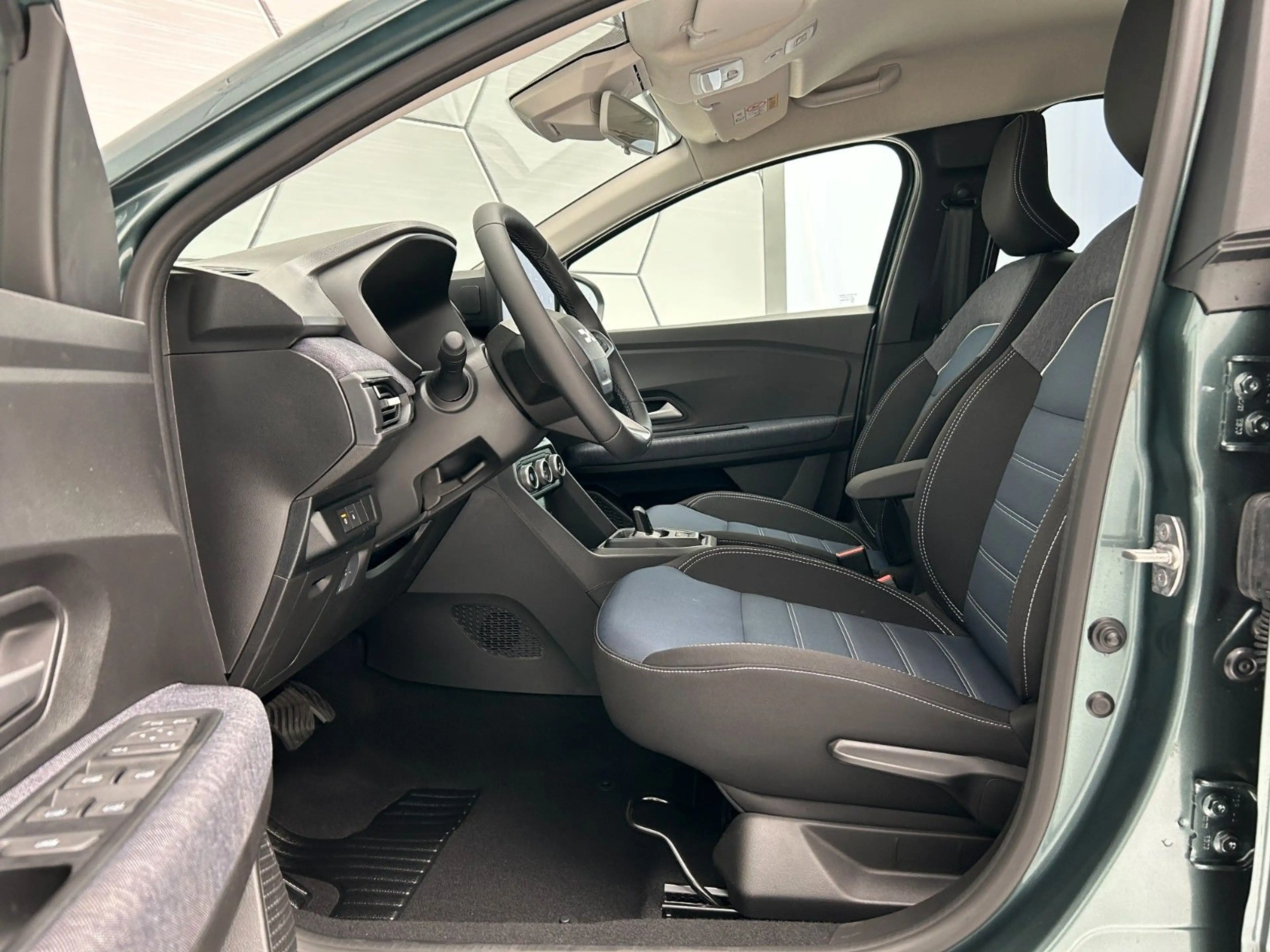 Dacia Jogger Journey hybrid 155 7-Sitzer 360° Navi — photo 11