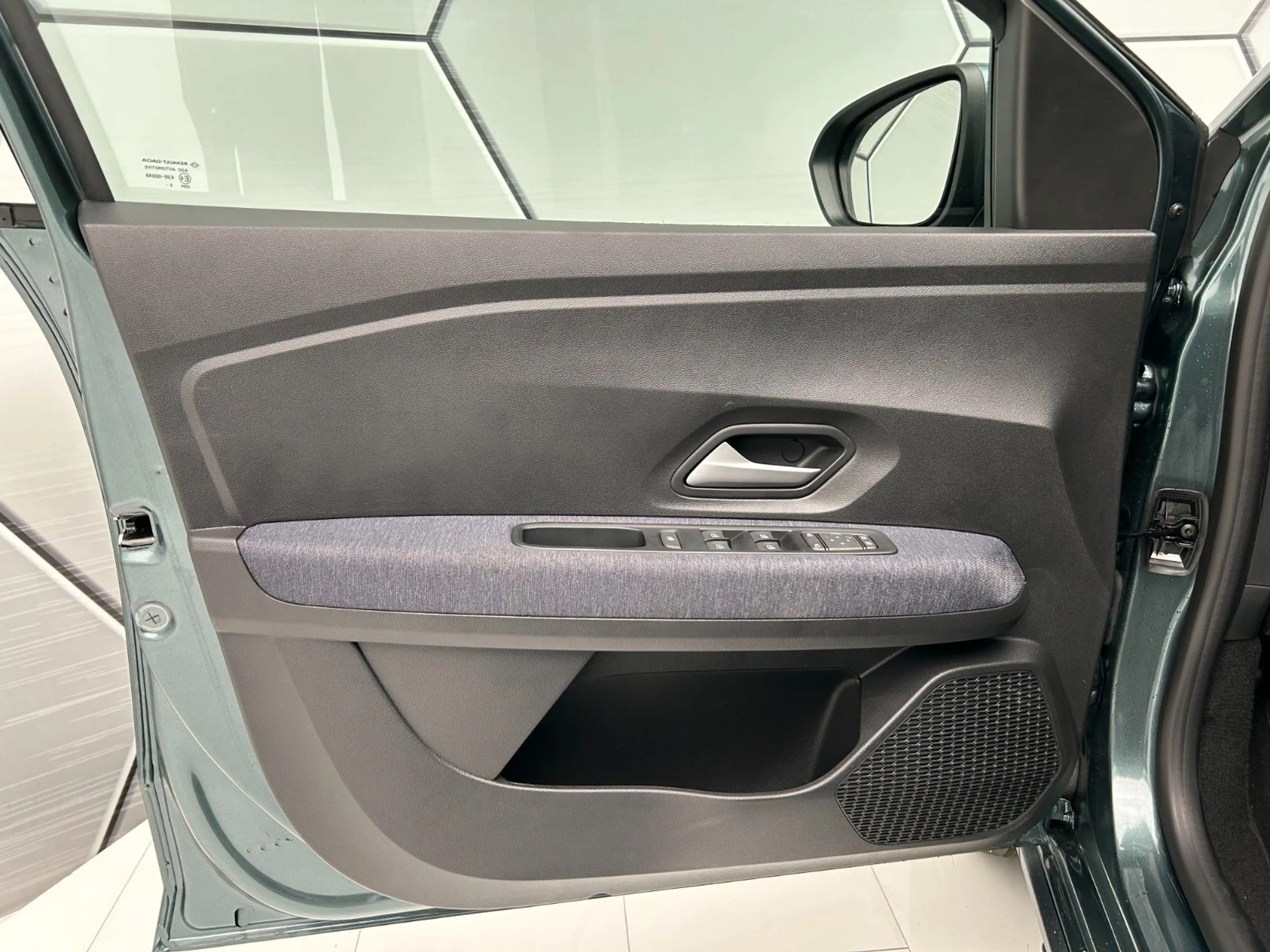 Dacia Jogger Journey hybrid 155 7-Sitzer 360° Navi — photo 13
