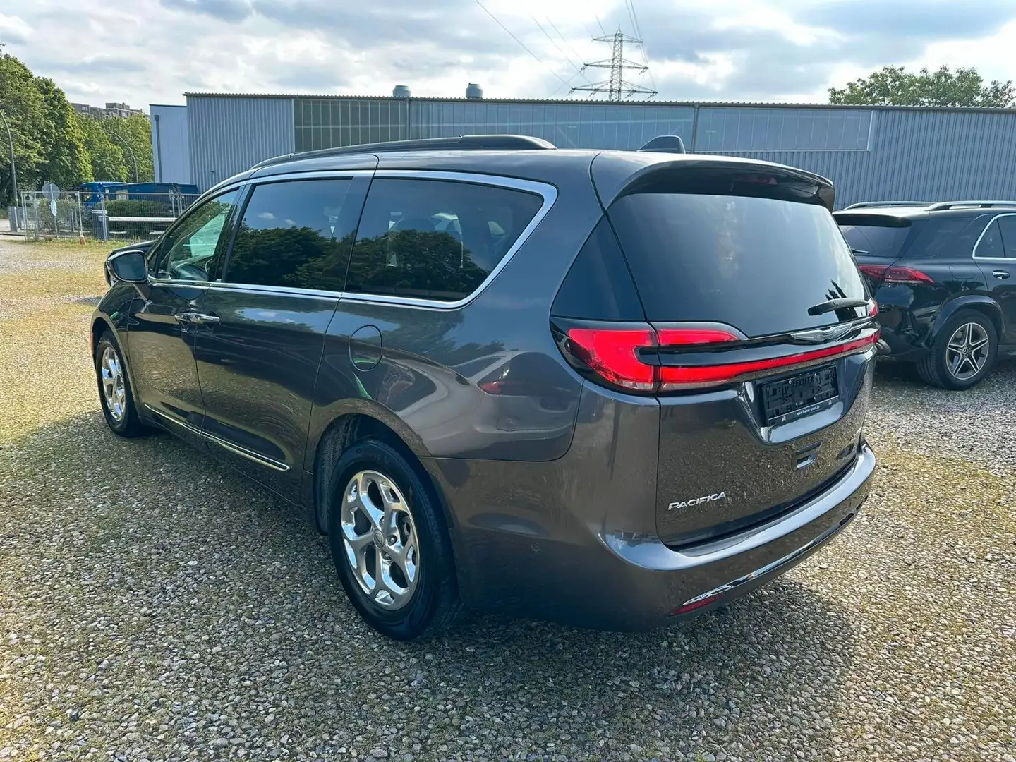 Chrysler Pacifica Chrysler Pacifica 3,6 Limited  + 7 weitere SALE! Grau - 1