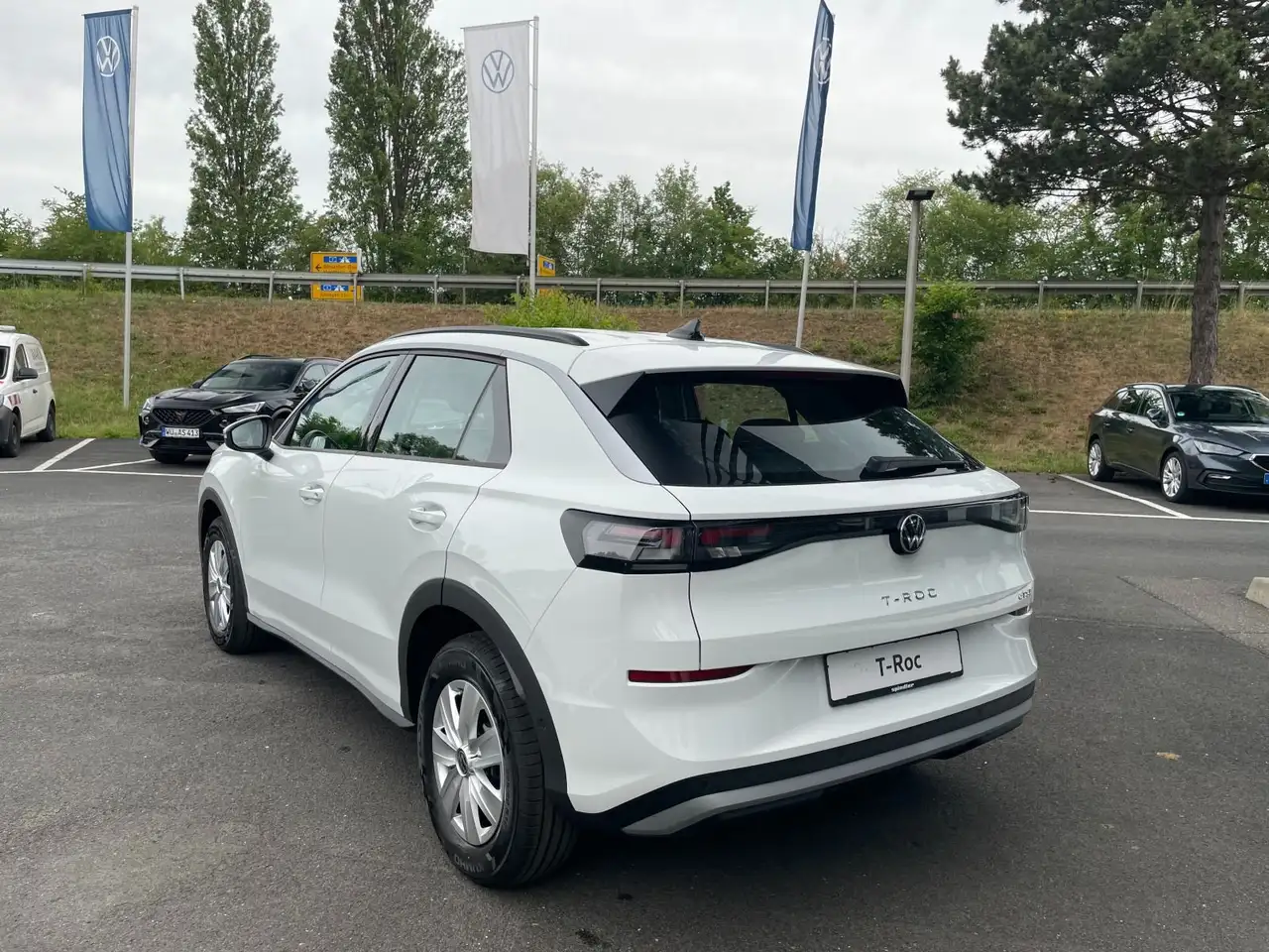 Volkswagen T-Roc Trend 1.5 eTSI DSG / CarPlay, AHK, LED, миниатюра 6