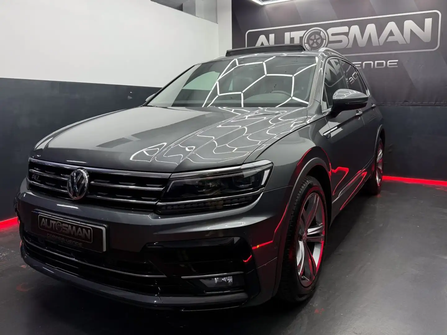 Volkswagen Tiguan 1.5 TSI Sport DSG 110kW Gris - 2