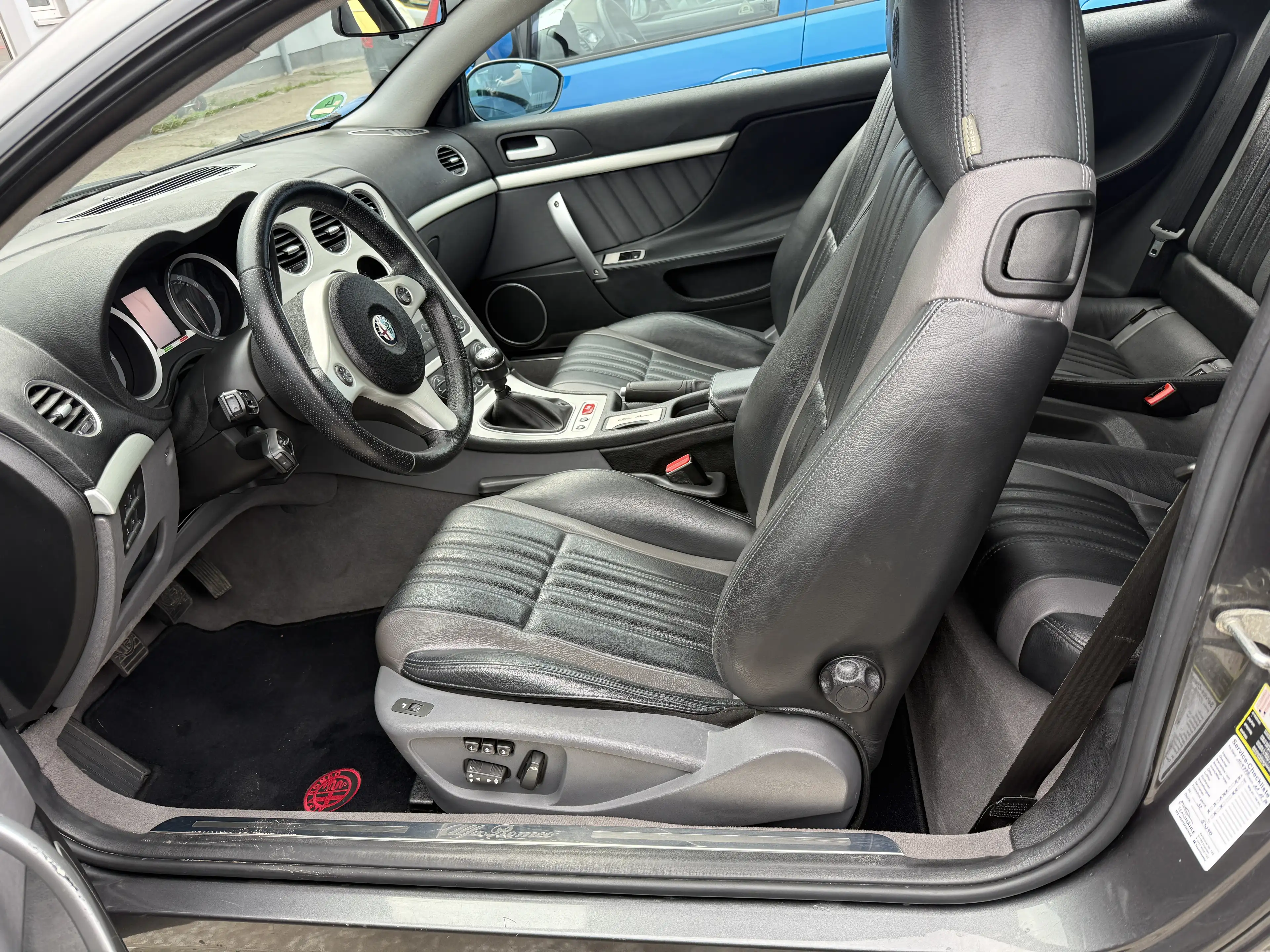 Alfa Romeo Brera 2.2 JTS 16V Sky View — photo 5