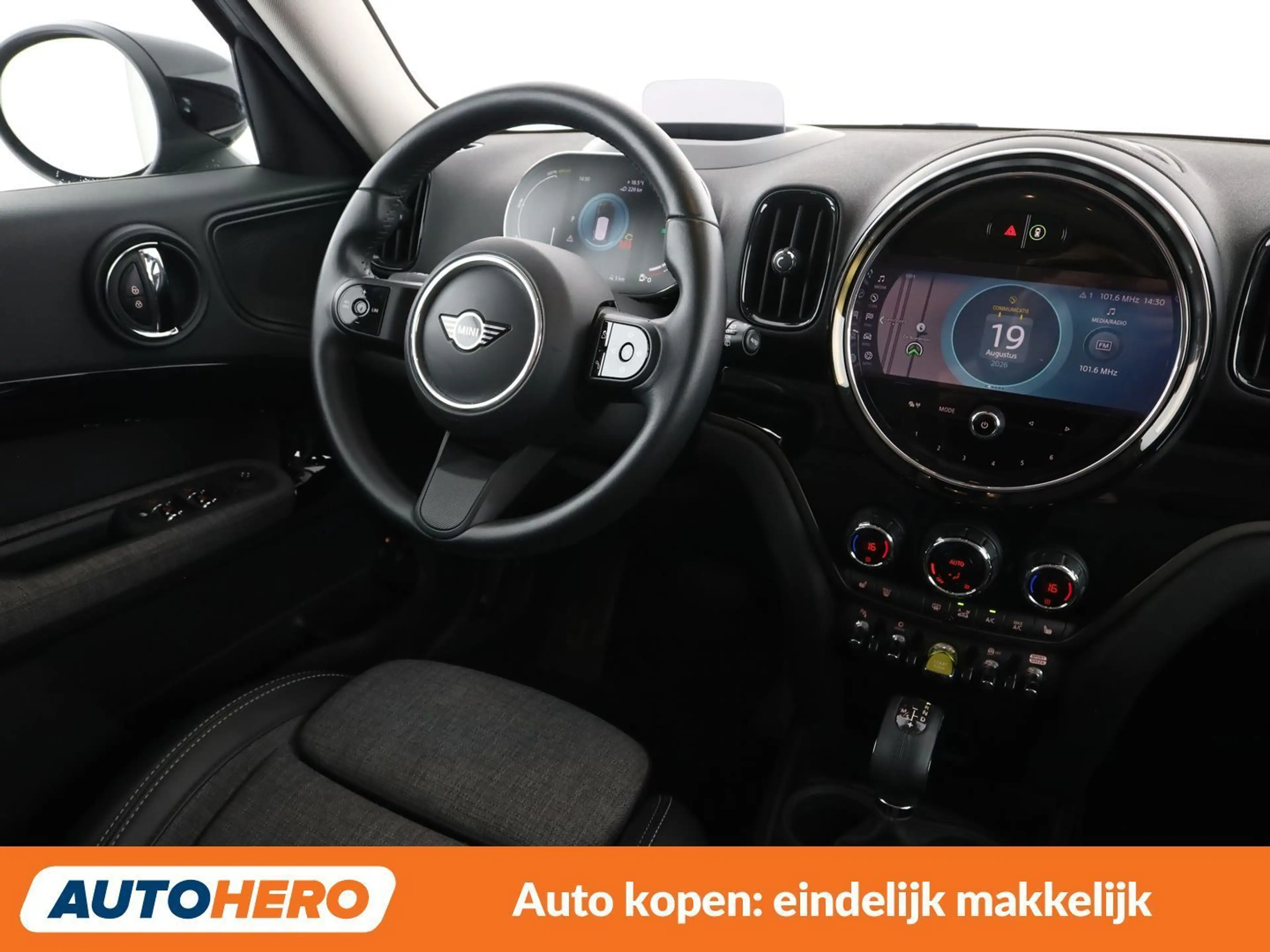 MINI Cooper SE Countryman Cooper S E Hybrid ALL4 Classic Trim — photo 14