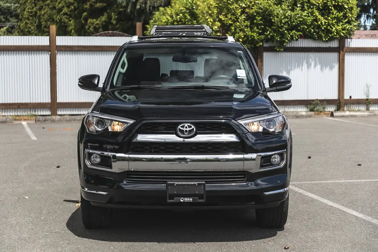 Toyota 4-Runner снимка Toyota 4-Runner