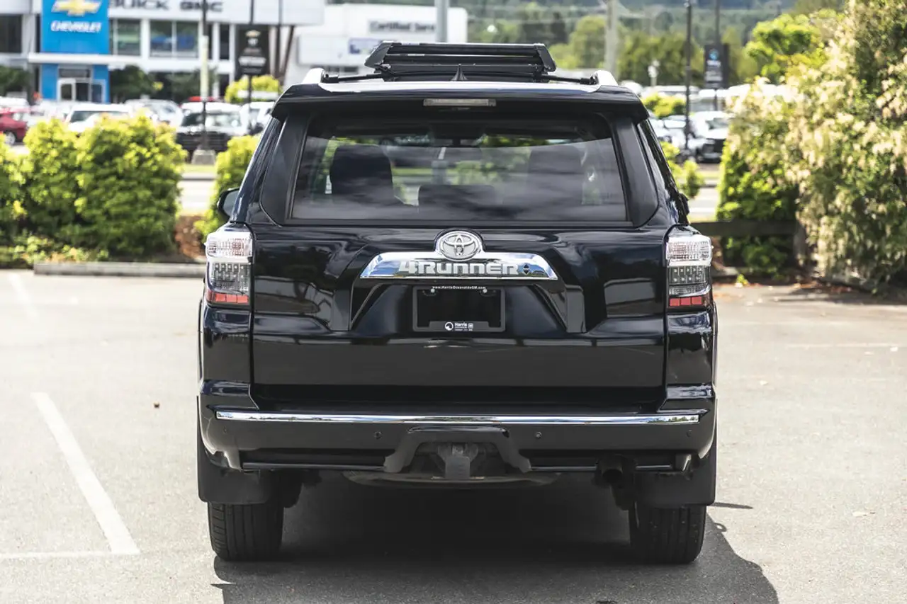 Toyota 4-Runner снимка Toyota 4-Runner