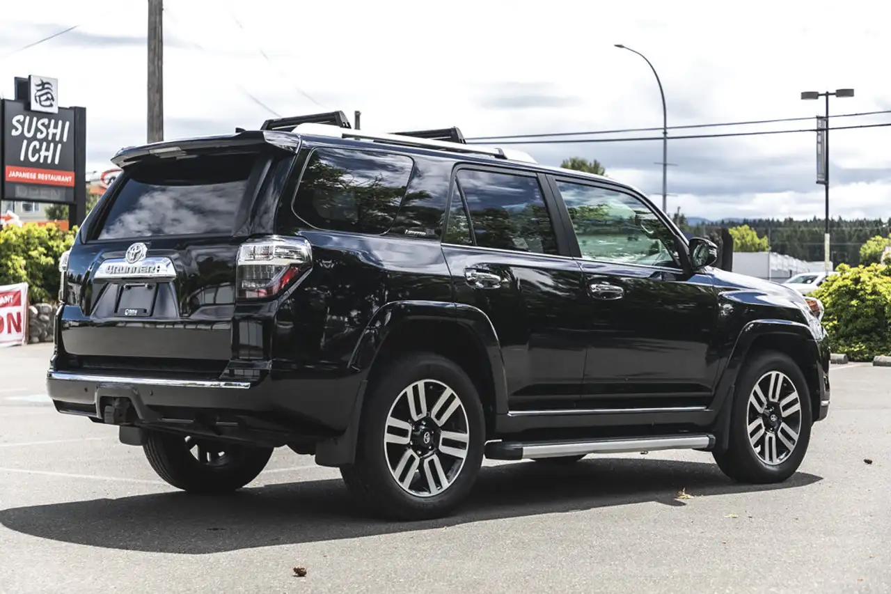 Toyota 4-Runner снимка Toyota 4-Runner