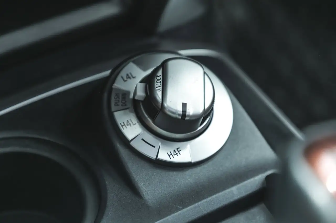Toyota 4-Runner снимка Toyota 4-Runner
