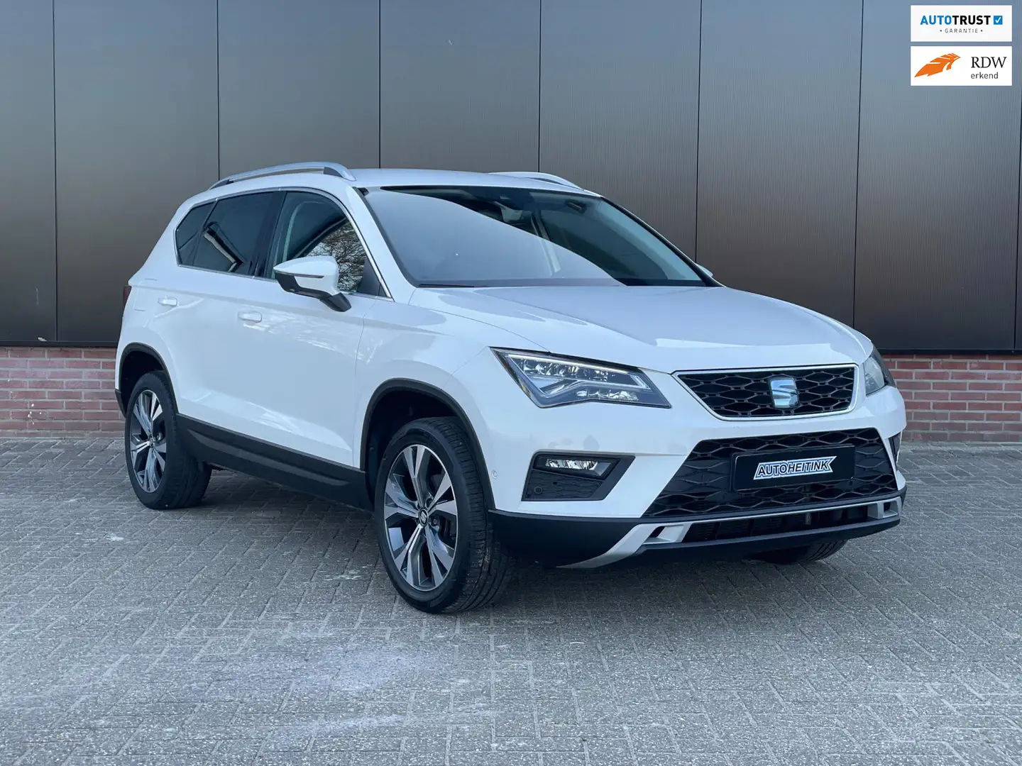 SEAT Ateca 1.0 EcoTSI Style Bílá - 1