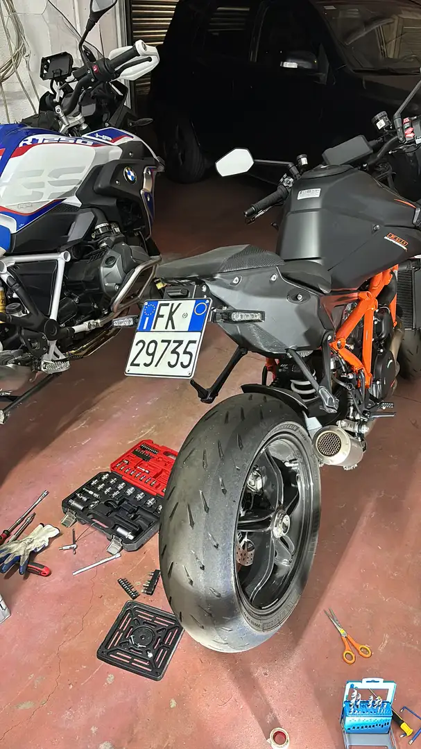 KTM 1390 Super Duke R EVO - 2