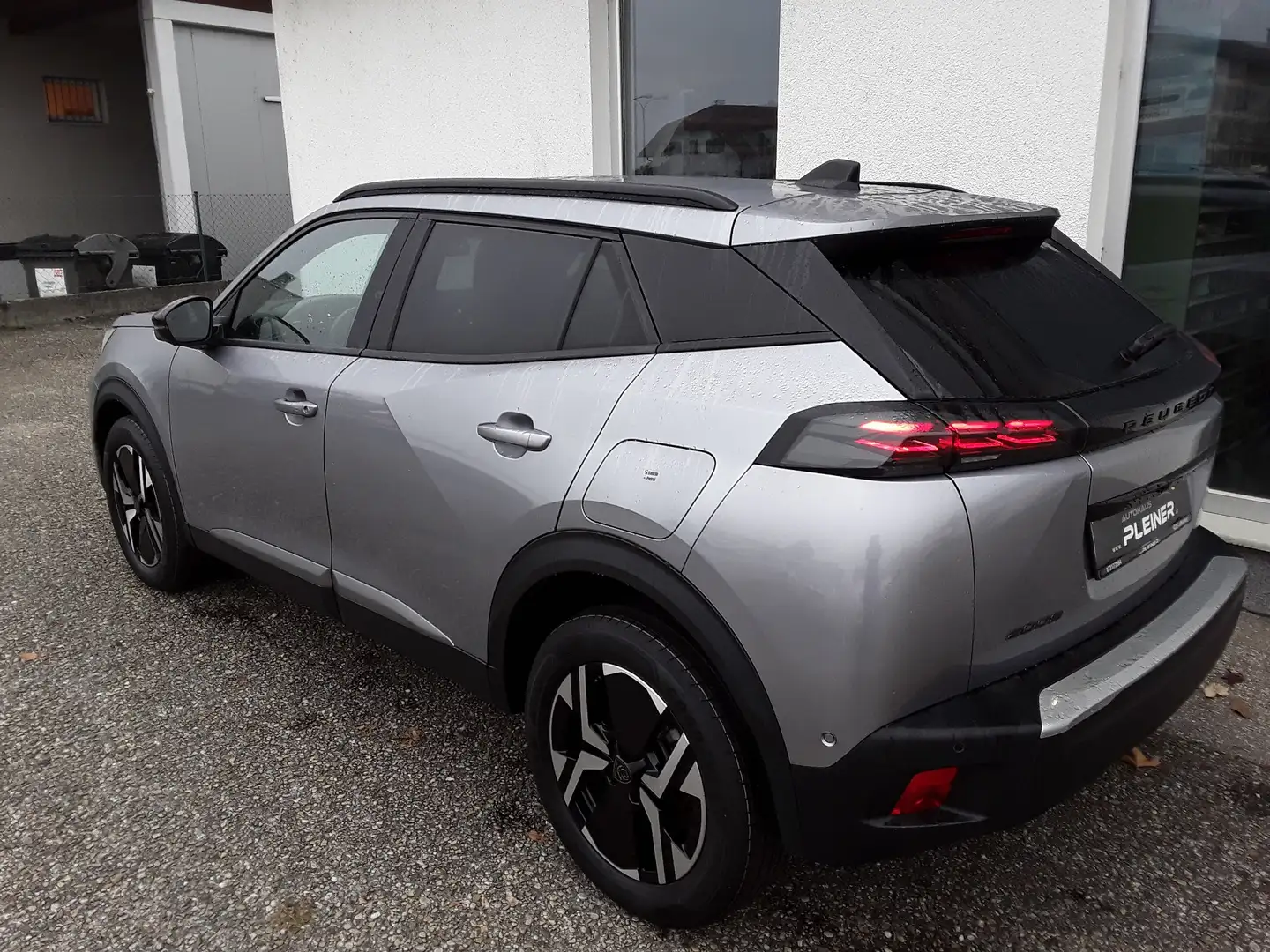 Peugeot 2008 Allure Gris - 2