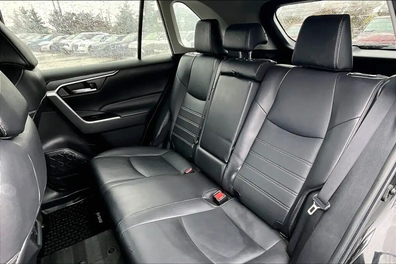 Toyota RAV 4 снимка Toyota RAV 4