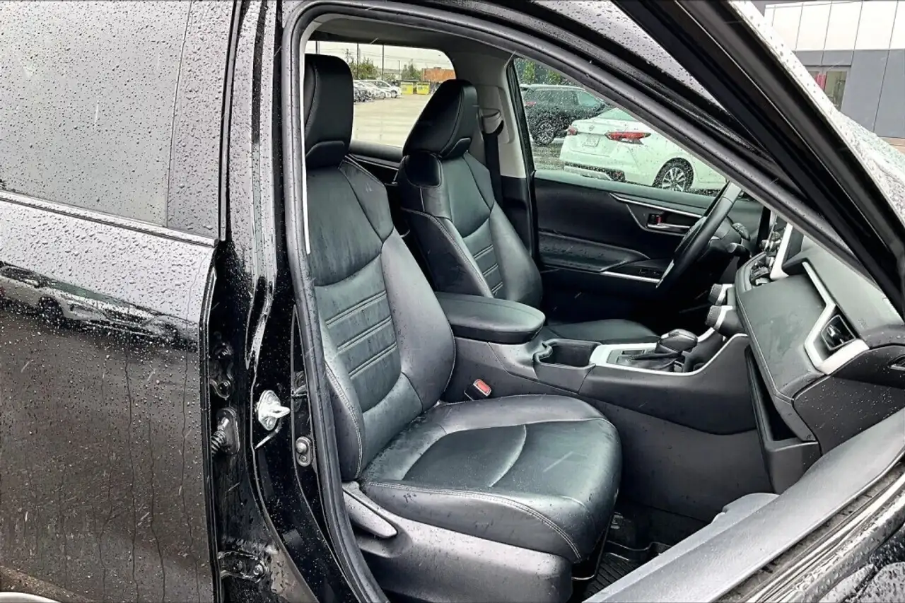 Toyota RAV 4 снимка Toyota RAV 4