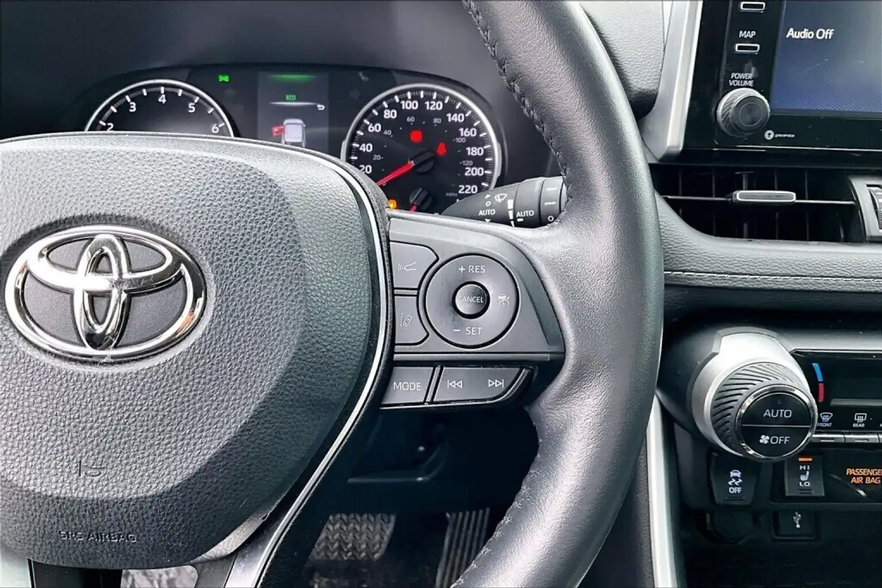 Toyota RAV 4 снимка Toyota RAV 4