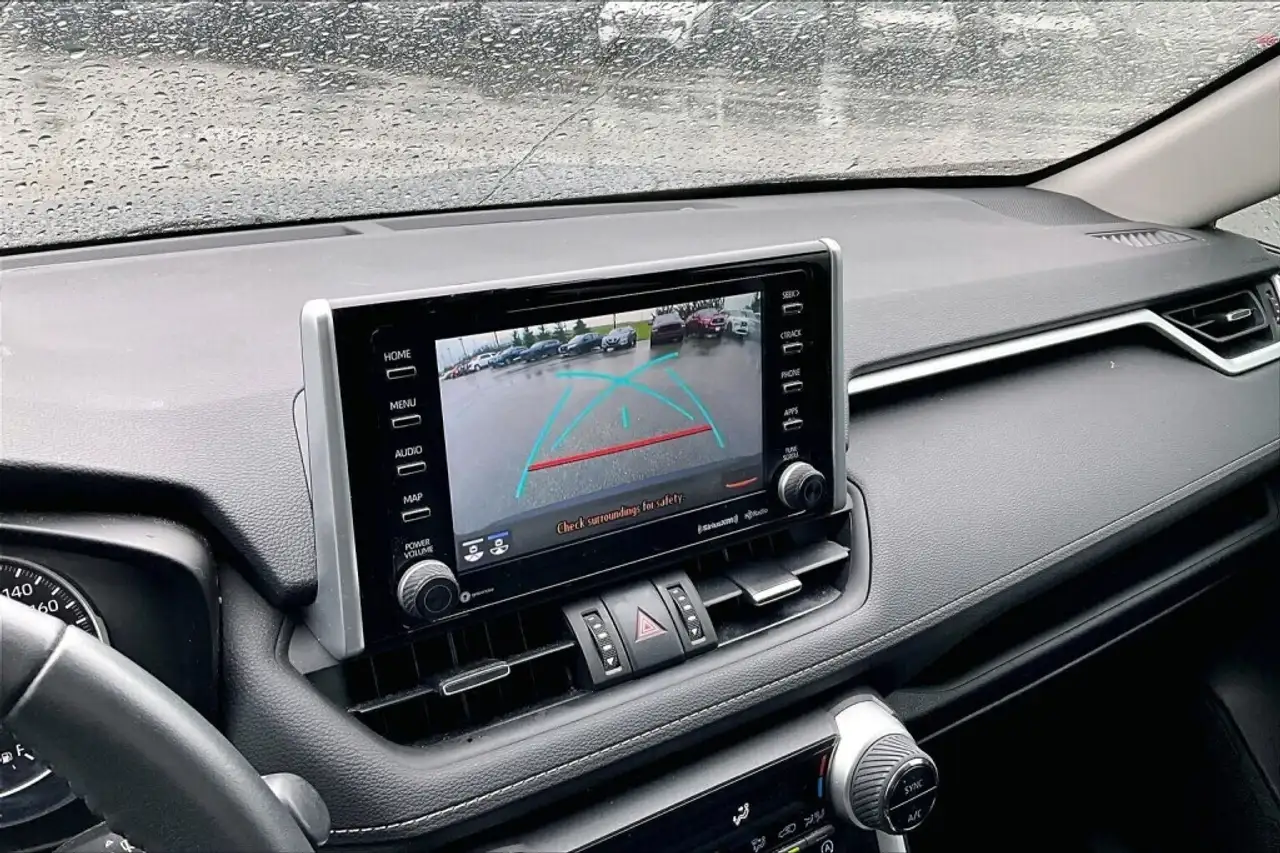 Toyota RAV 4 снимка Toyota RAV 4