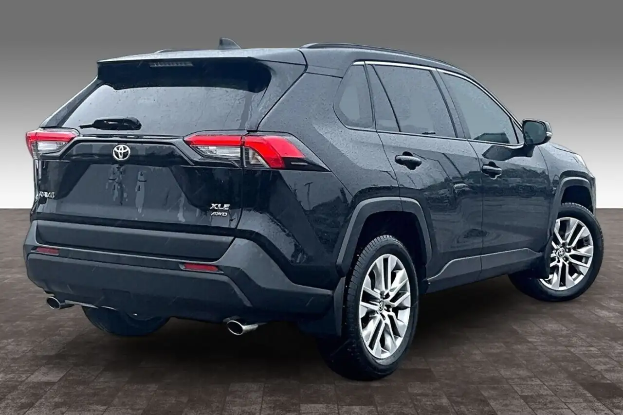Toyota RAV 4 снимка Toyota RAV 4
