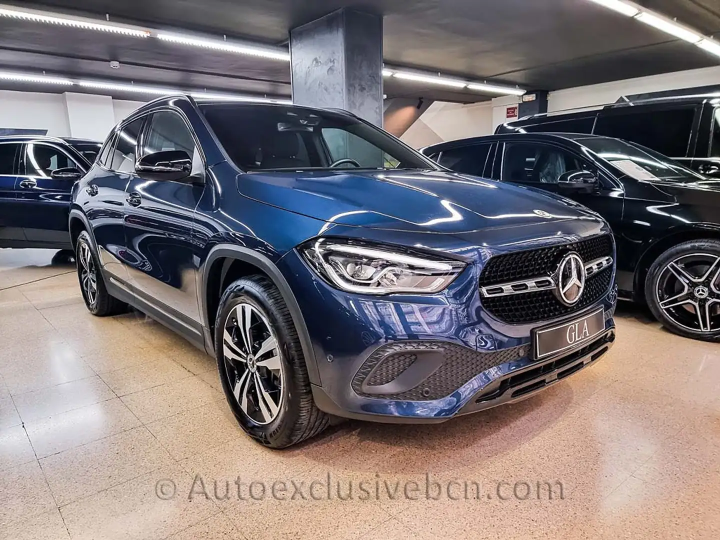 Mercedes-Benz GLA 250 250e Bleu - 1